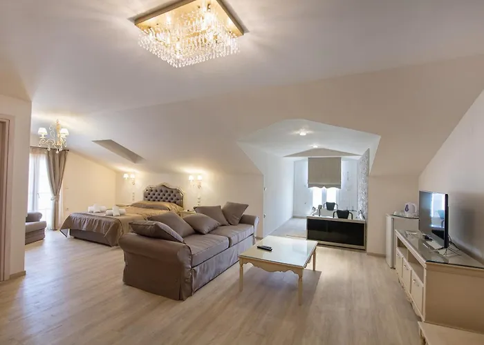 Pirofani Lejlighed *